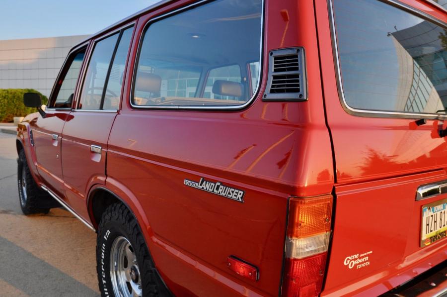 Детали экстерьера Toyota Land Cruiser 60 (FJ60) 1984 года  (NA) (фото 78 из 251)